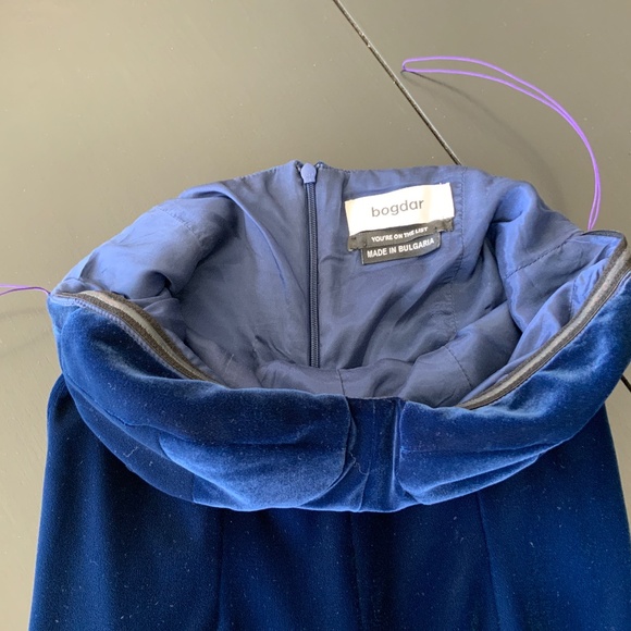 Strapless Blue Velvet Mermaid Bogdar gown - Picture 4 of 6